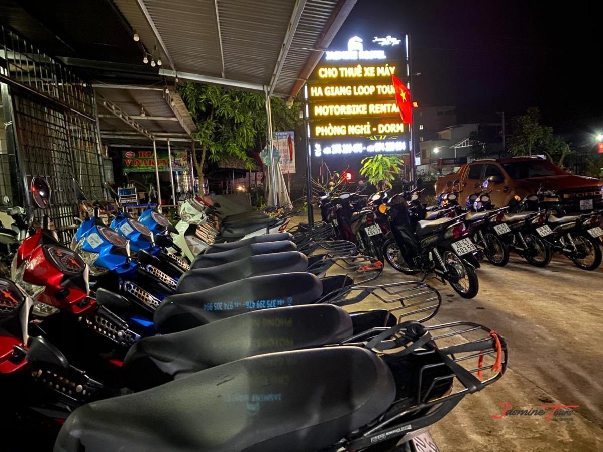 Jasmine Hostel And Motorbike Tours Ha Giang Buitenkant foto